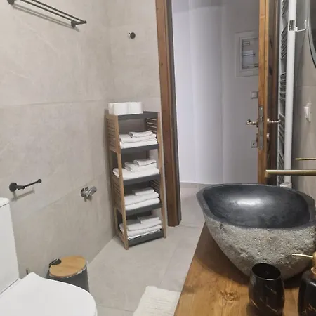 Apartment Melato Valtessiniko